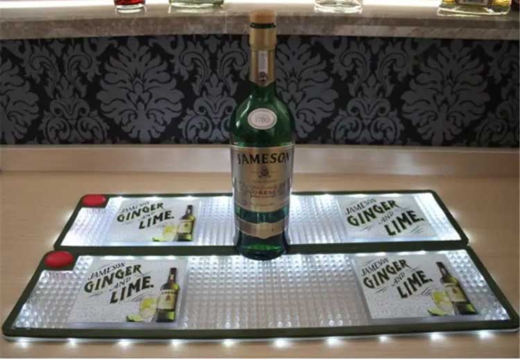Gin Wine POS Promotion PVC Beer Mat Cocktail Rubber Spill Mats Glow In Dark Personalised Bar Runner LED Bar Mats