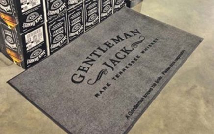 Beverage Demonstration Retail Shop Rubber Logo Carpet Commercial Use Custom Logo Floor Mat For Jack Daniel’S