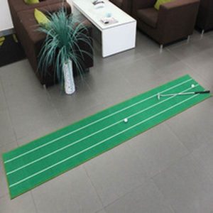 Golf equipment reviews chipping and driving mat for indoor and outdoor golf practice