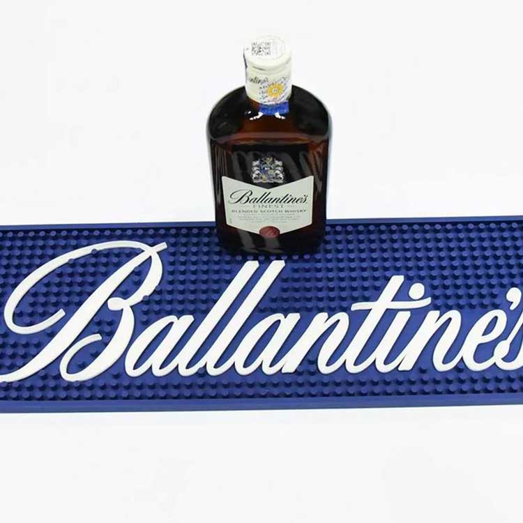 custom-led-bar-mat-rubber-pvc-spill-drip-surface-material-detail Custom LED bar mat material close-up, spill drip textured PVC top layer, heavy duty anti-slip natural rubber base, waterproof luminous bar mat for brand bar promotion