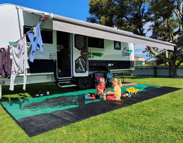 Camper Equipment Heavy Duty Personalized Logo Recycled Polypropylene Reversible Weatherproof RV Camping Mat Patio Out Door Rugs
