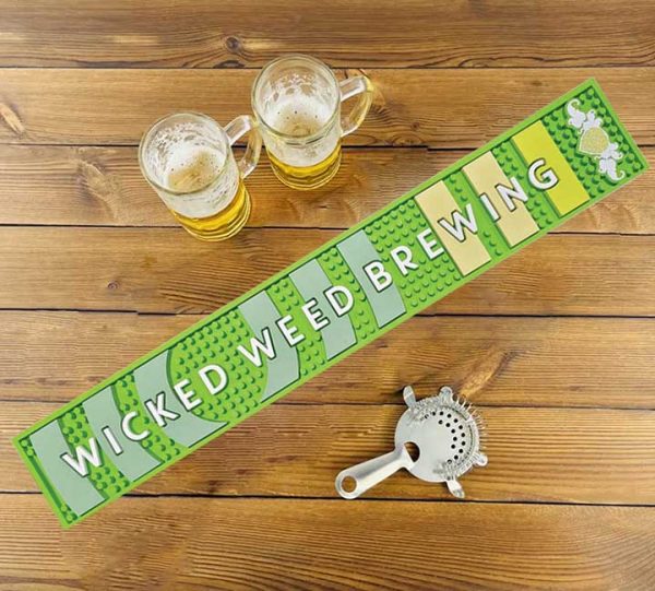 Custom Dish Drying Bar Spill Mat Nonslip Flexible PVC Cocktail Rail Mat Wicked Weed Brewing Rubber Beer Bar Mats
