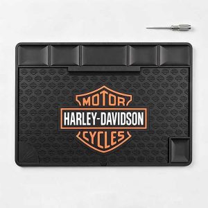 Motorcycle garage mat featuring an integrated 0 to 90 degree angle guide